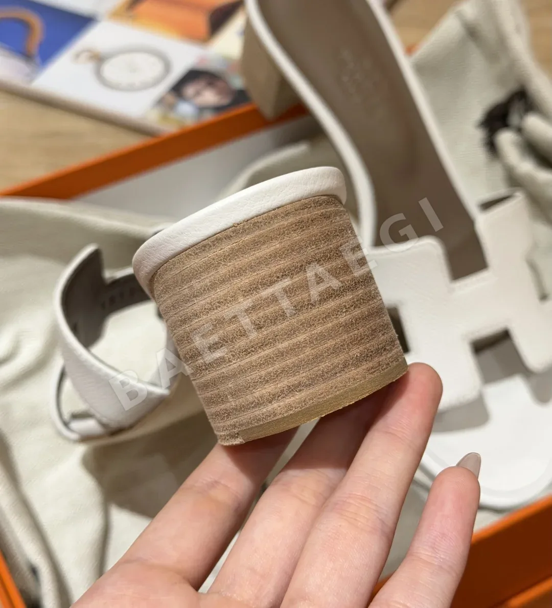 에르메스 오아시스 샌들 화이트 가죽 H 컷아웃 상세 이미지 7