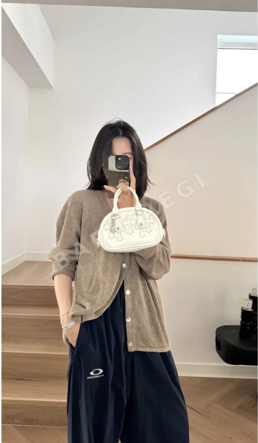 크롬하츠 화이트 소가죽 짐백 가방 상세 이미지 6