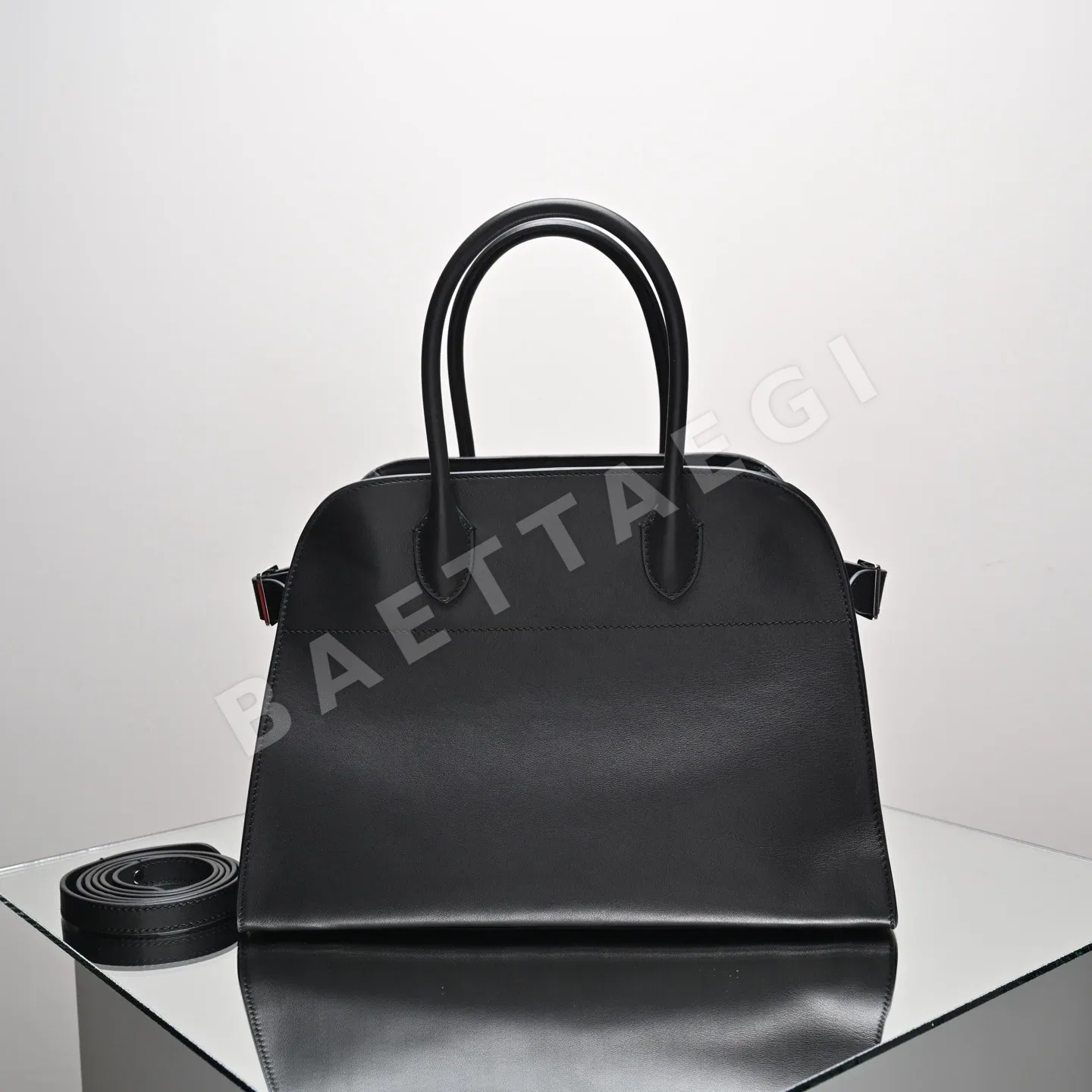 더로우 마고 12 플레인 블랙 가방 75861