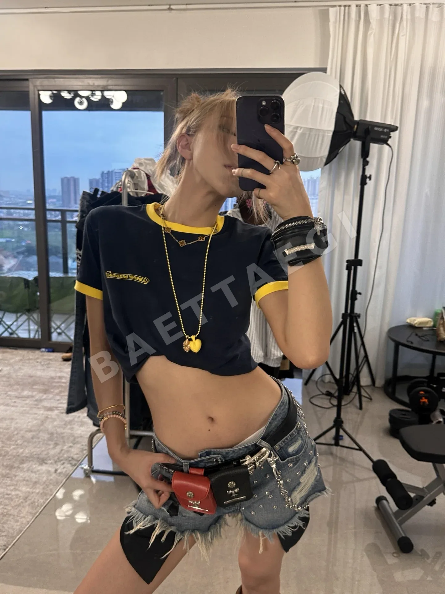 크롬하츠 여성 산스크리트어 프린트 반팔 티셔츠 상세 이미지 9