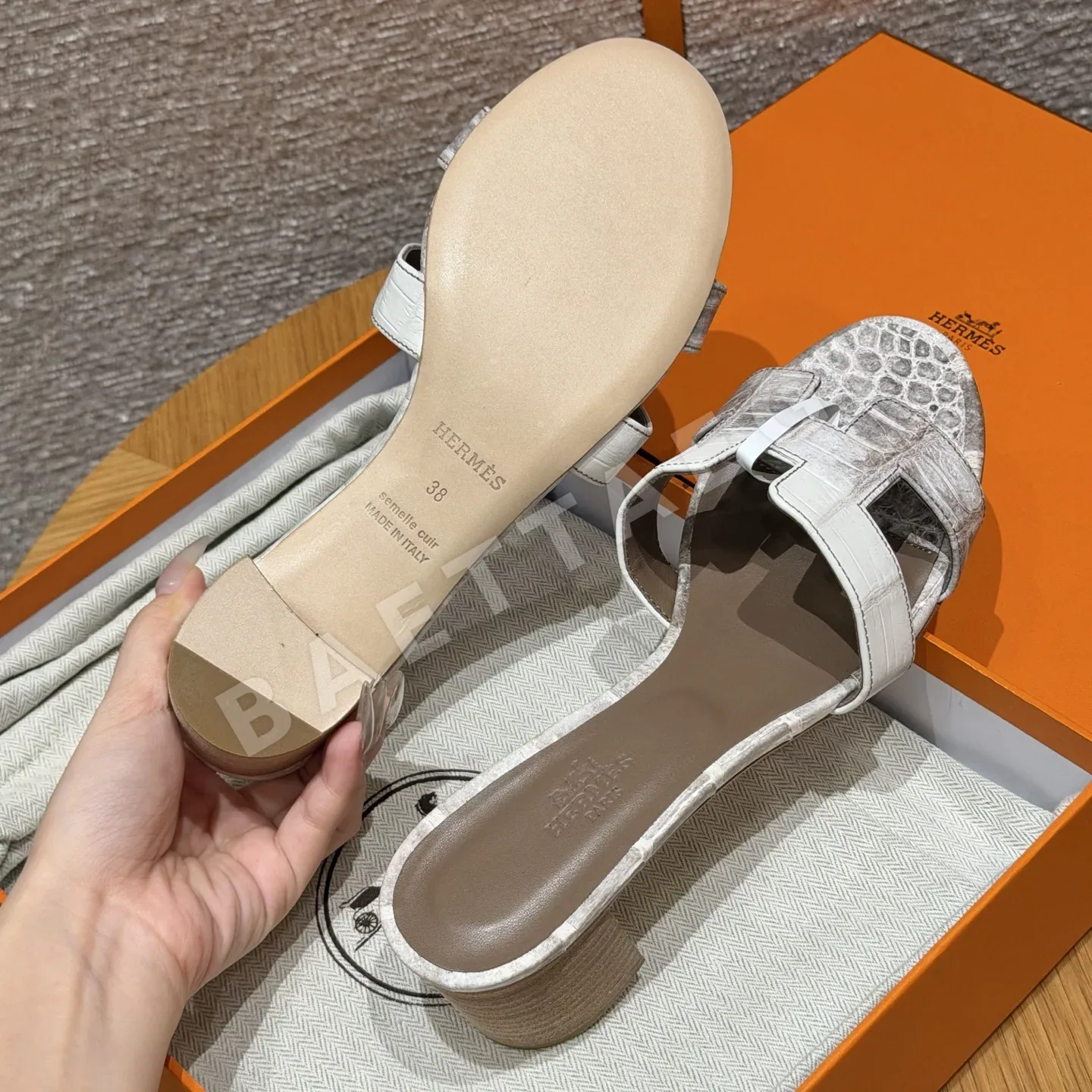 에르메스 오아시스 샌들 히말라야 알리게이터 하이힐 상세 이미지 7