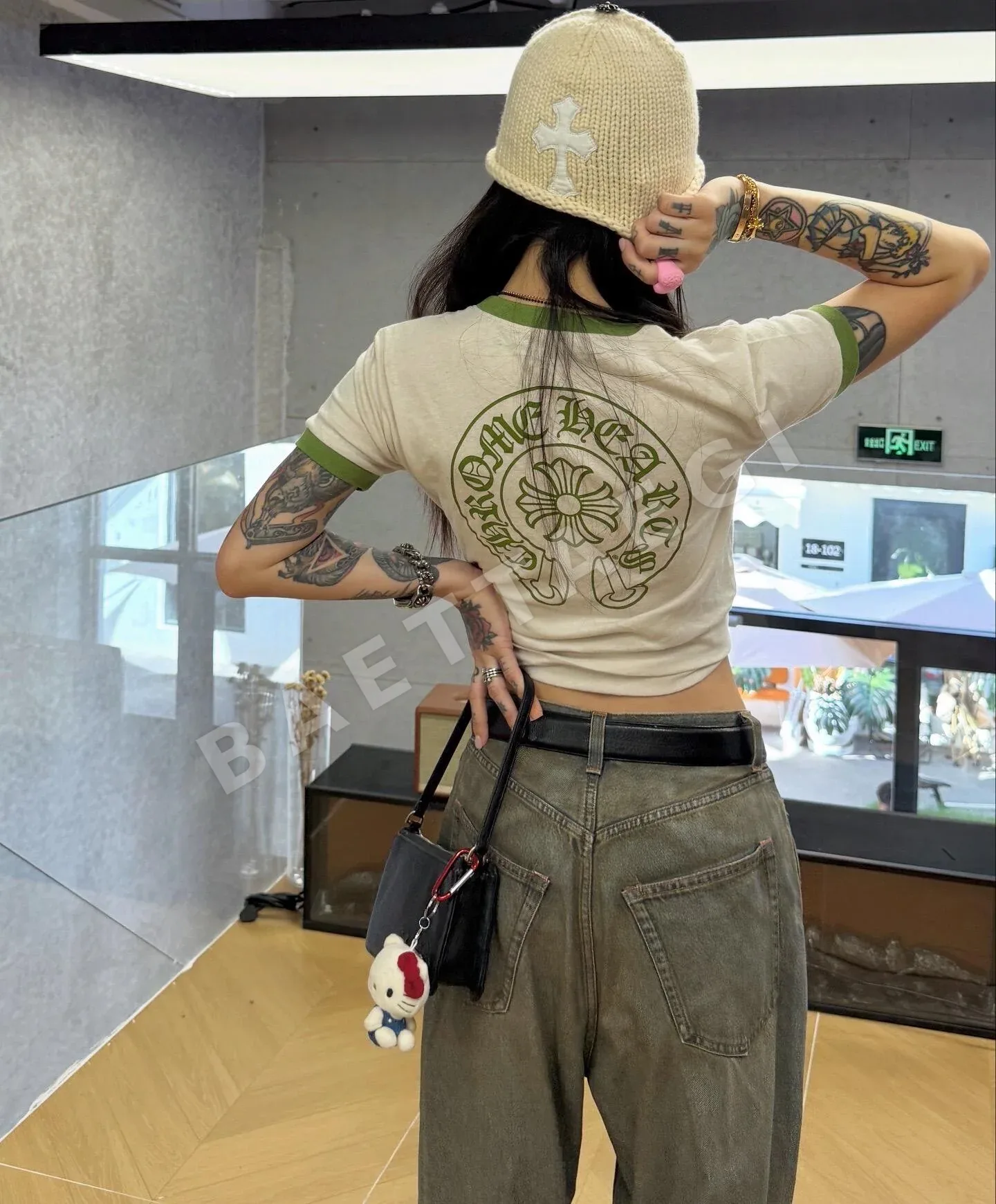 크롬하츠 여성 산스크리트어 프린트 반팔 티셔츠 상세 이미지 20
