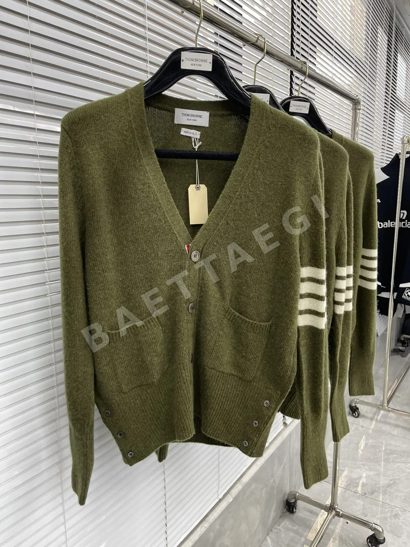 톰브라운 울 가디건 상세 이미지 7
