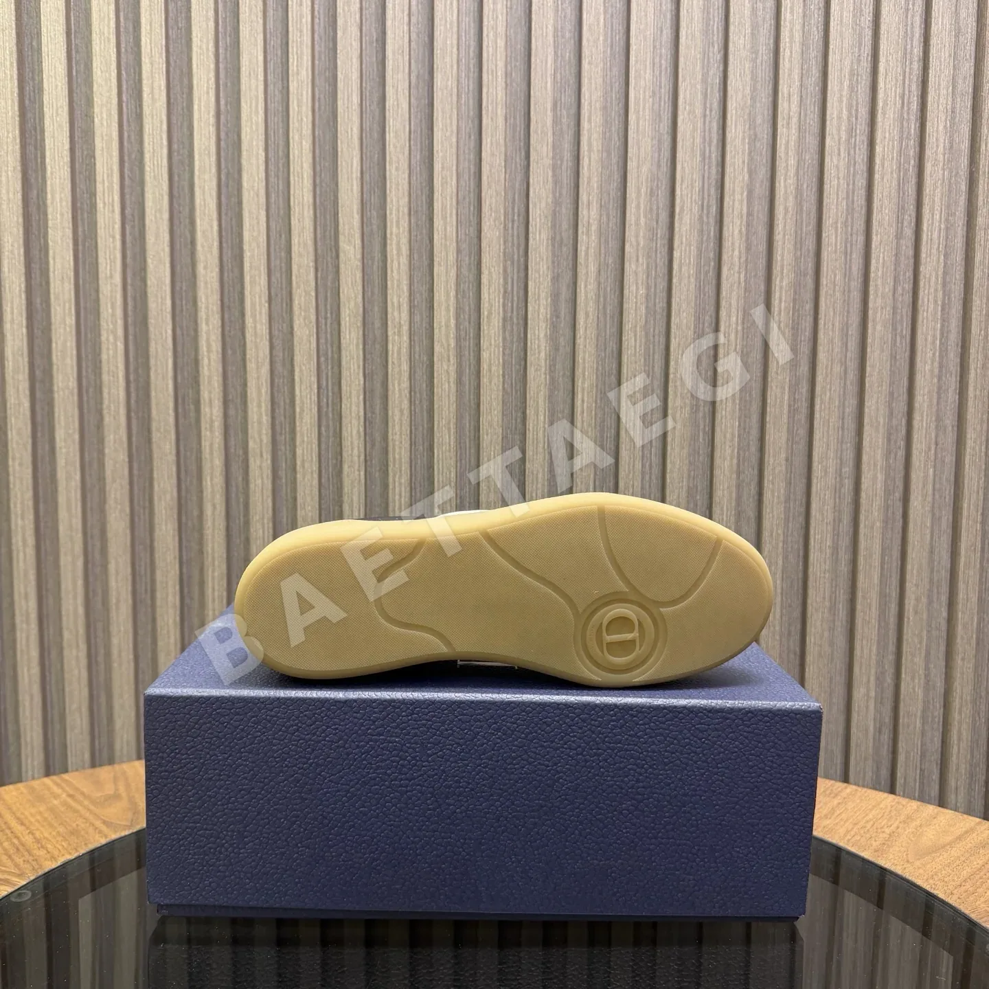 디올 스웨이드 누벅 레이스업 남성 신발 상세 이미지 7