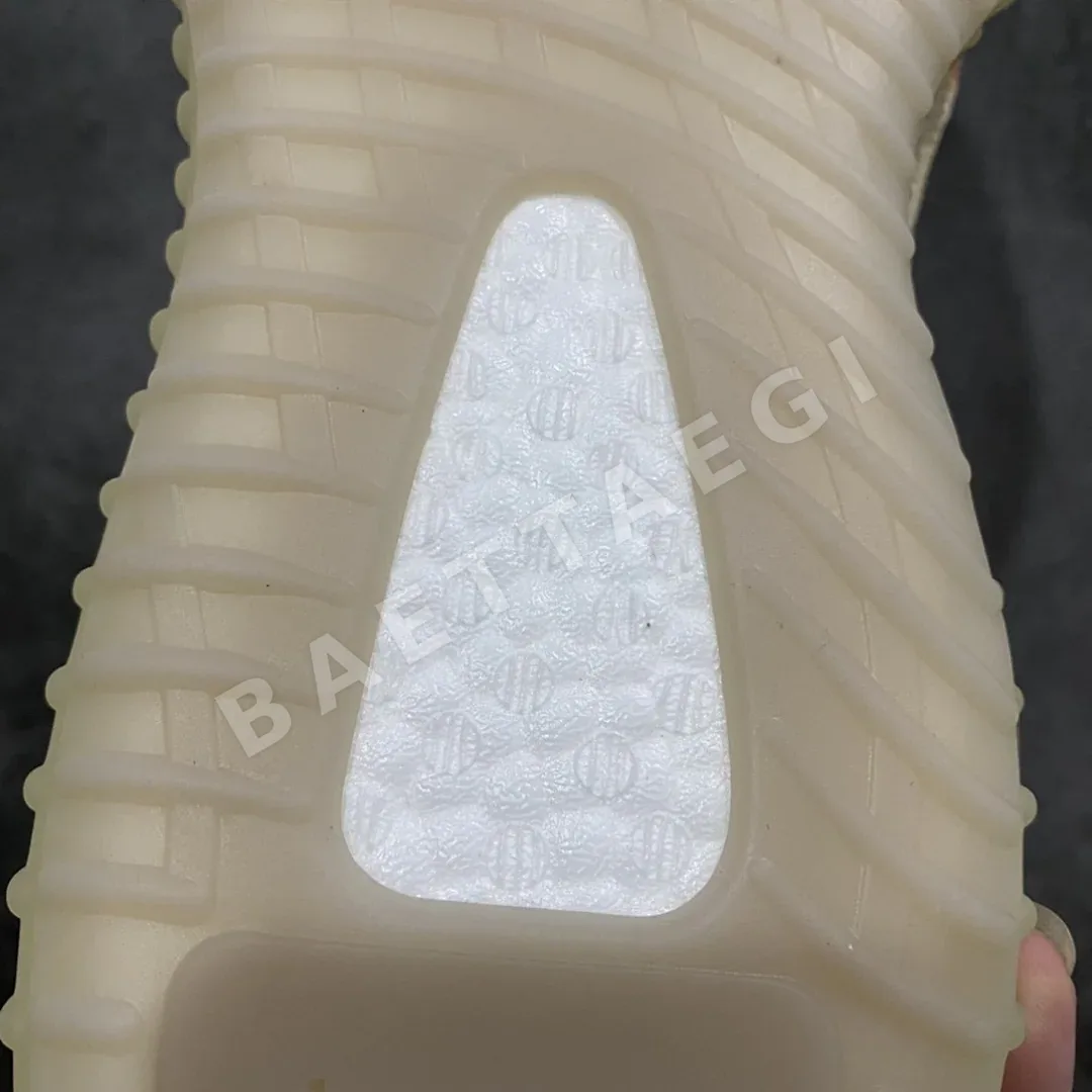 아디다스 이지 350 GW3773 200687 Adidas Yeezy 350 상세 이미지 11