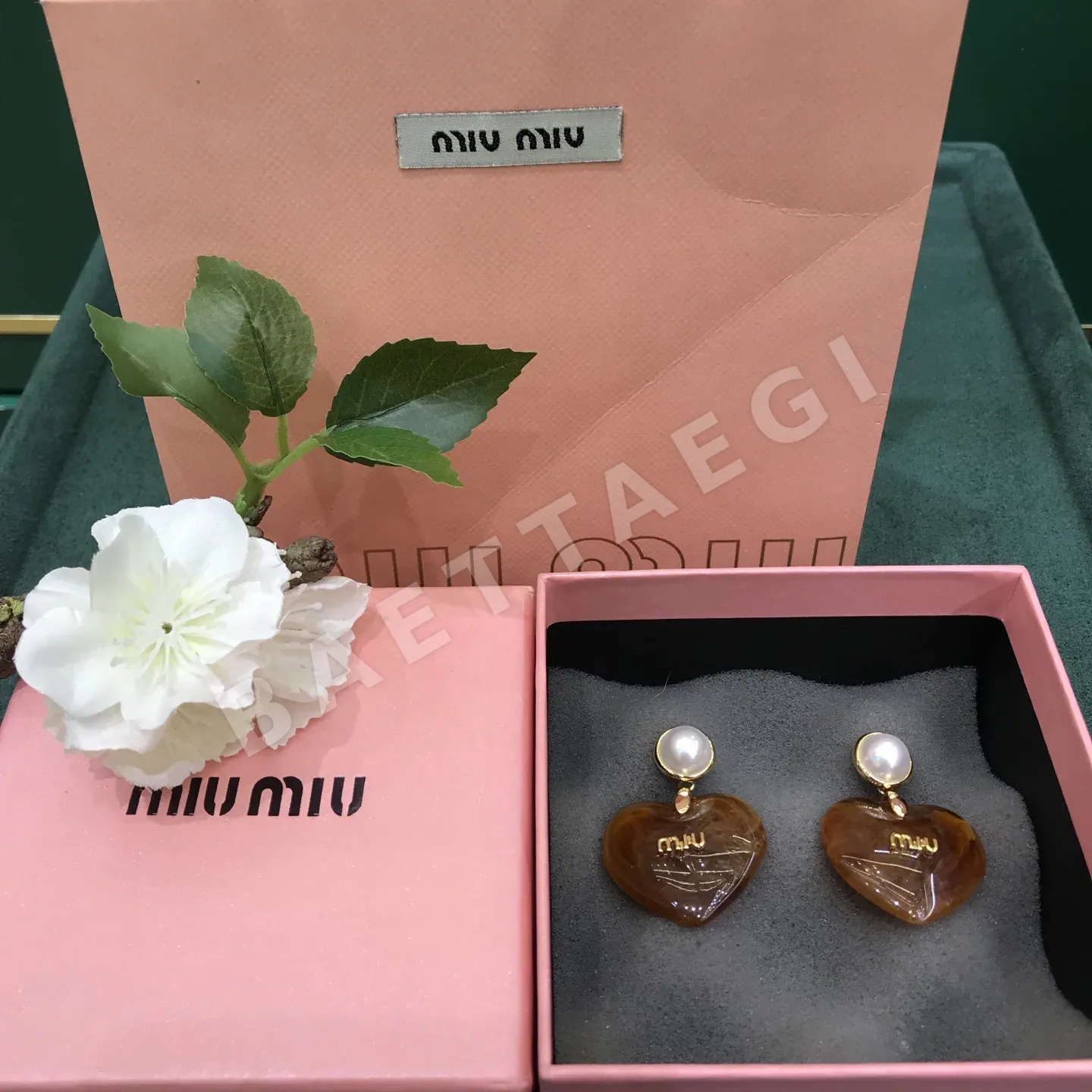 미우미우 하트 진주 귀걸이 60944