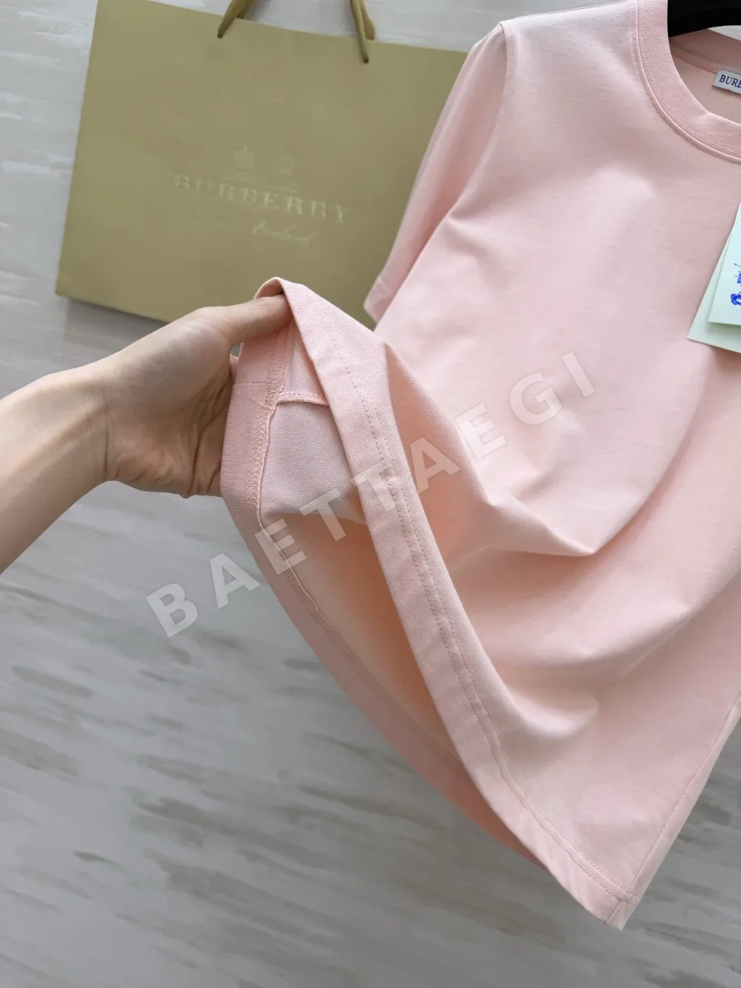 버버리 체크 자수 반팔 티셔츠 상세 이미지 3