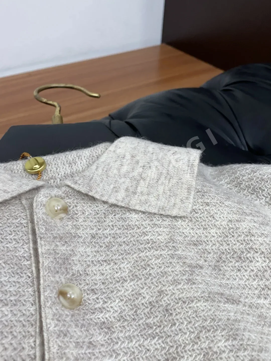 로로피아나 남성 울 혼방 카라 스웨터 긴팔 상세 이미지 8