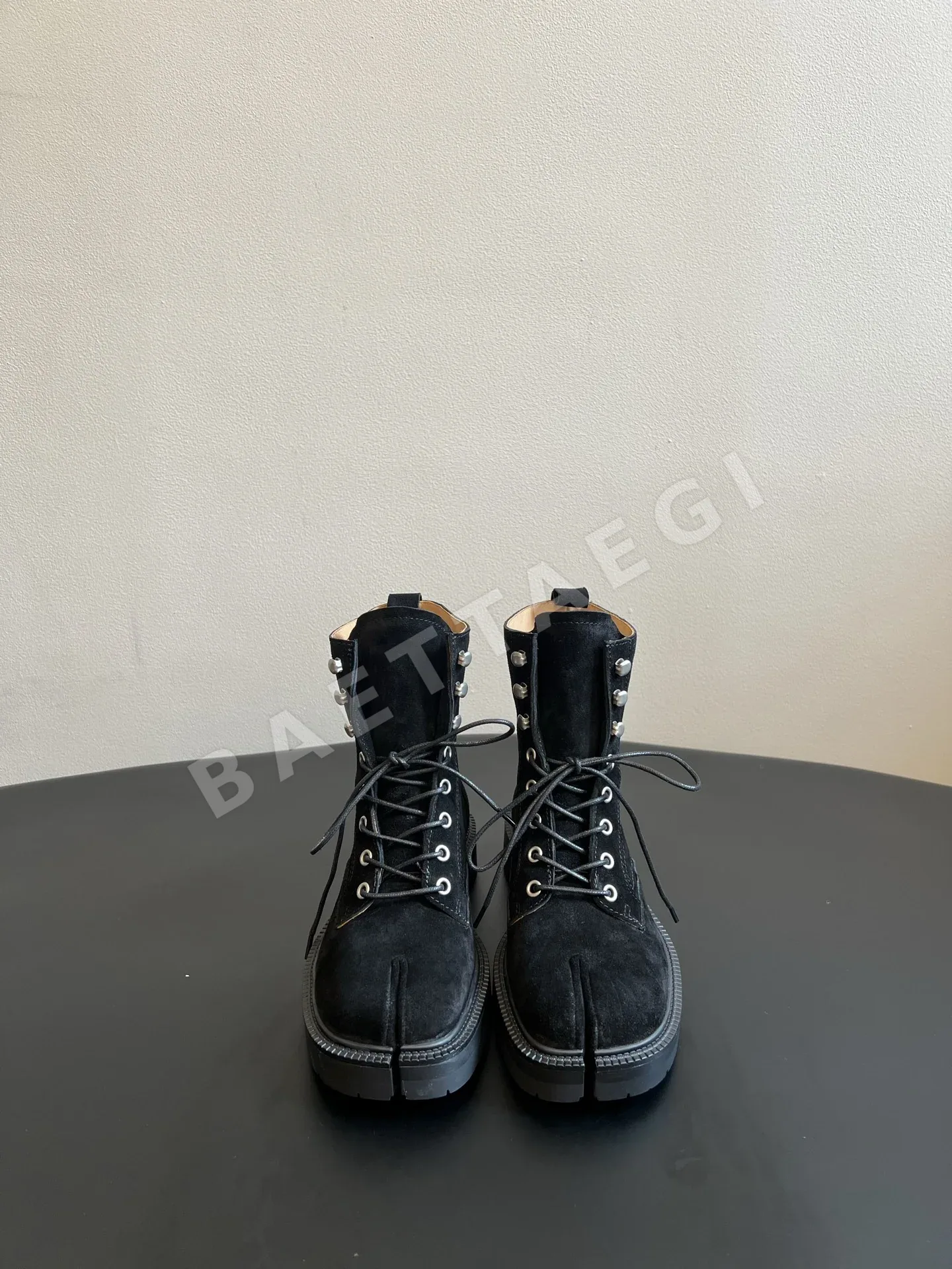 마르지엘라 스플릿토 스웨이드 마틴 부츠 132562