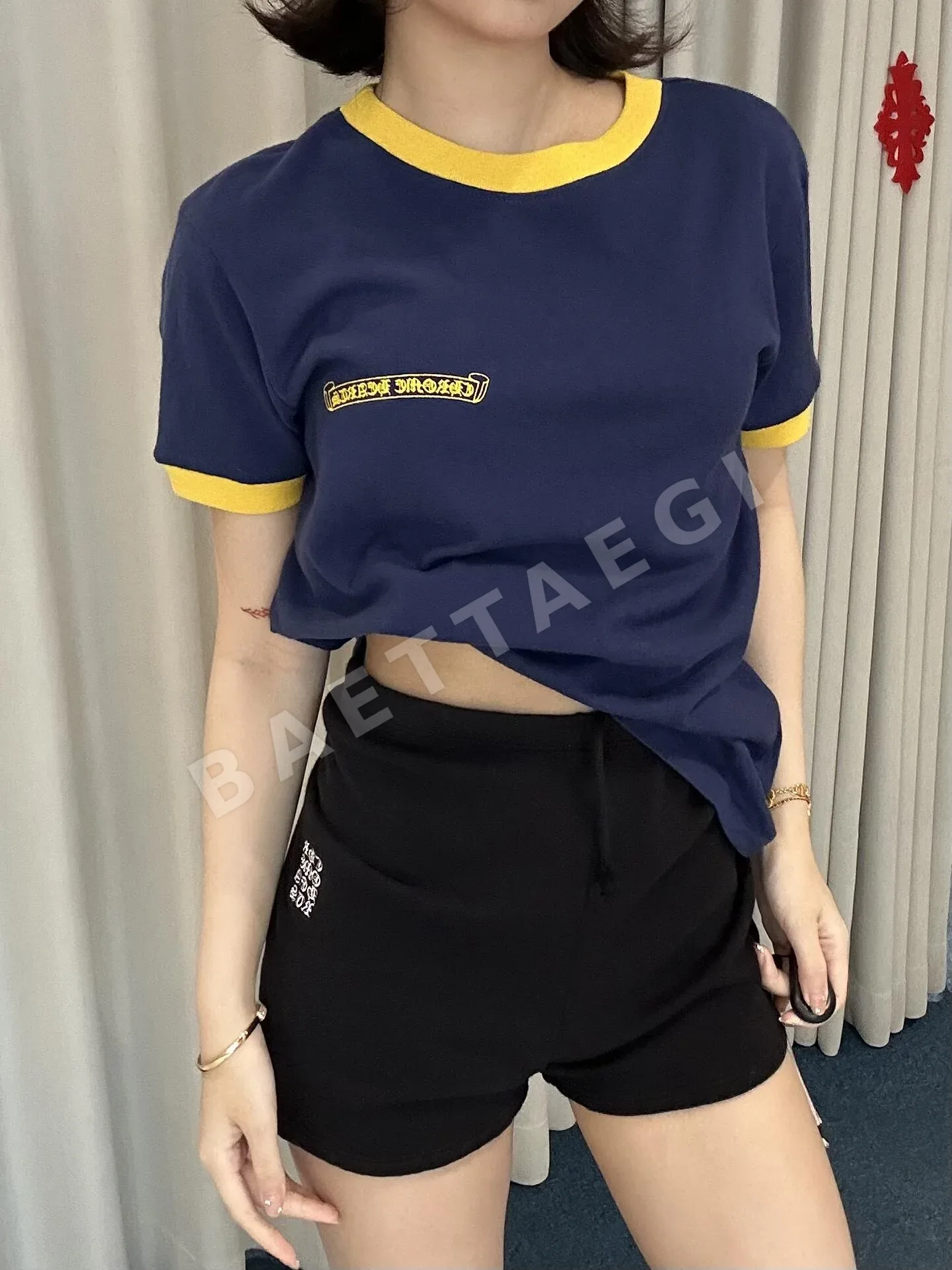 크롬하츠 여성 산스크리트어 프린트 반팔 티셔츠 상세 이미지 14