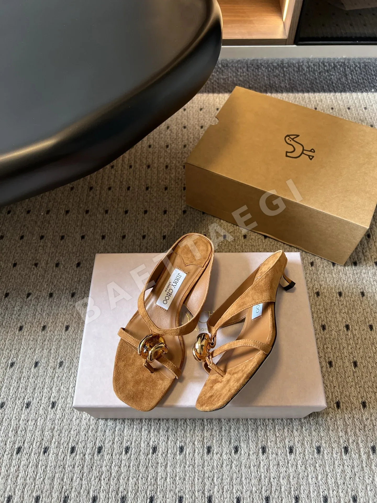 지미추 26ss 여름 신작 젬 버클 플립플랍143691 Jimmy Choo 상세 이미지 4