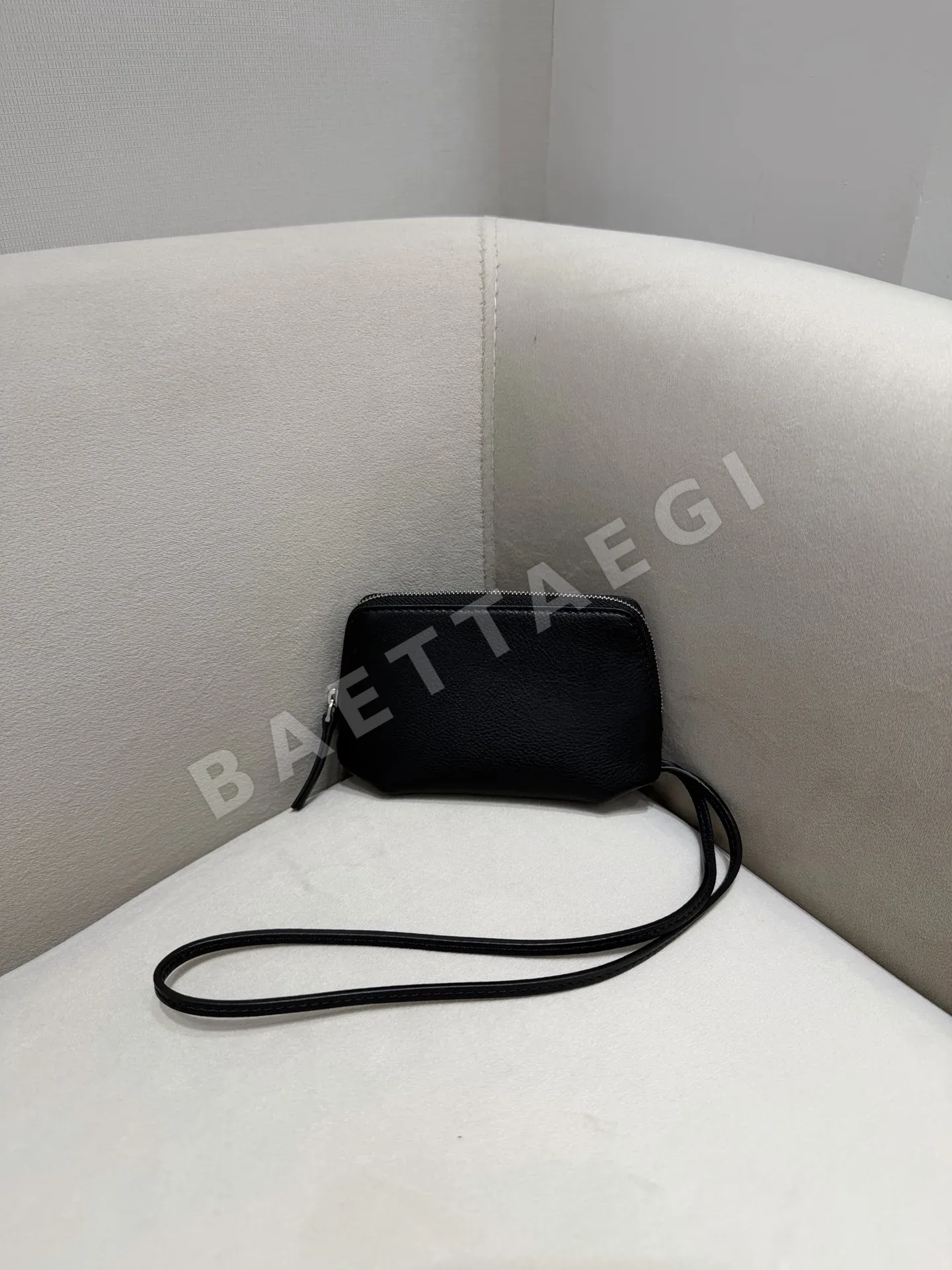 더로우 오웬 파우치 상세 이미지 4