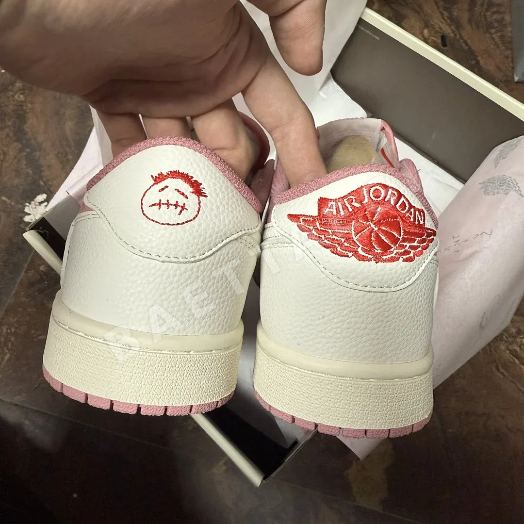 나이키 [HP] DM7866-600 200977 Nike Travis Scott X Air Jordan 1 Low Shy Pink 상세 이미지 10