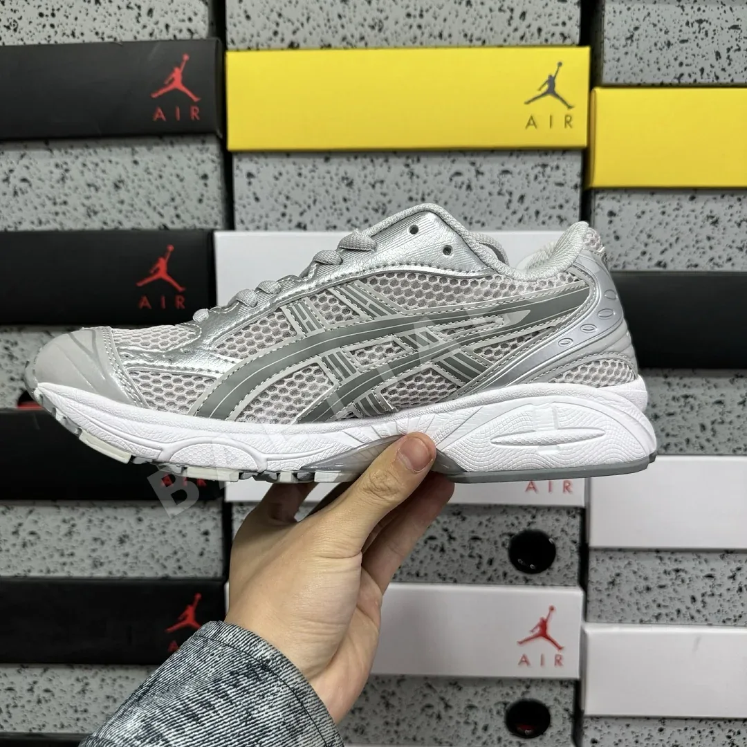 아식스 [LZ] 젤 카야노 14 1202A056-113 200579 Asics Gel-Kayano 14 상세 이미지 9