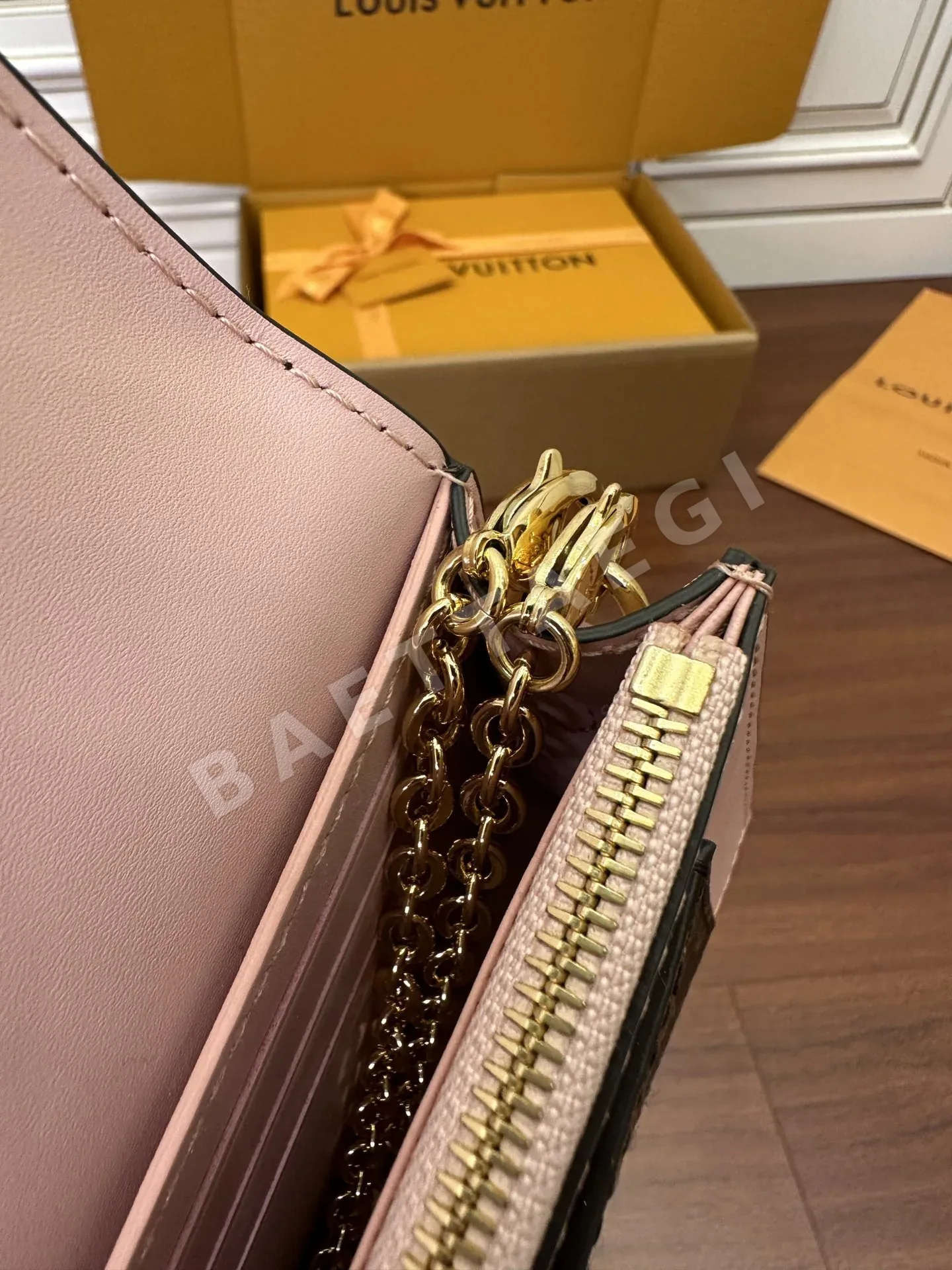 루이비통 M67405 가방 상세 이미지 6