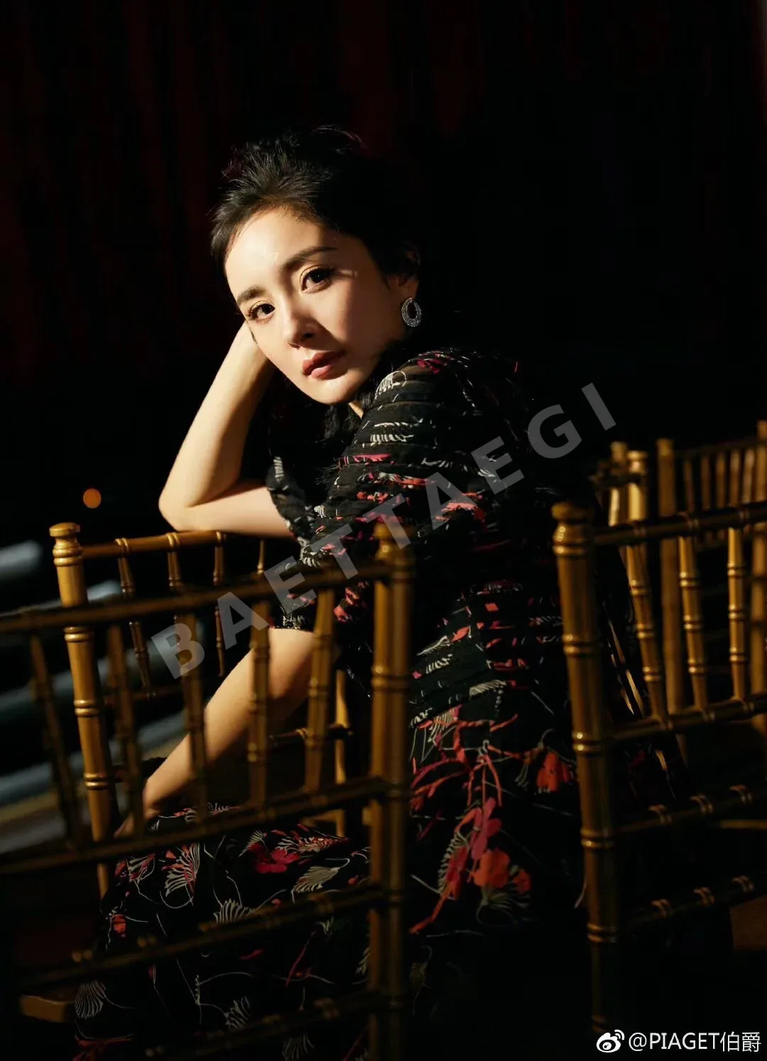 피아제 하프라운드 다이아몬드 스터드 귀걸이 상세 이미지 3