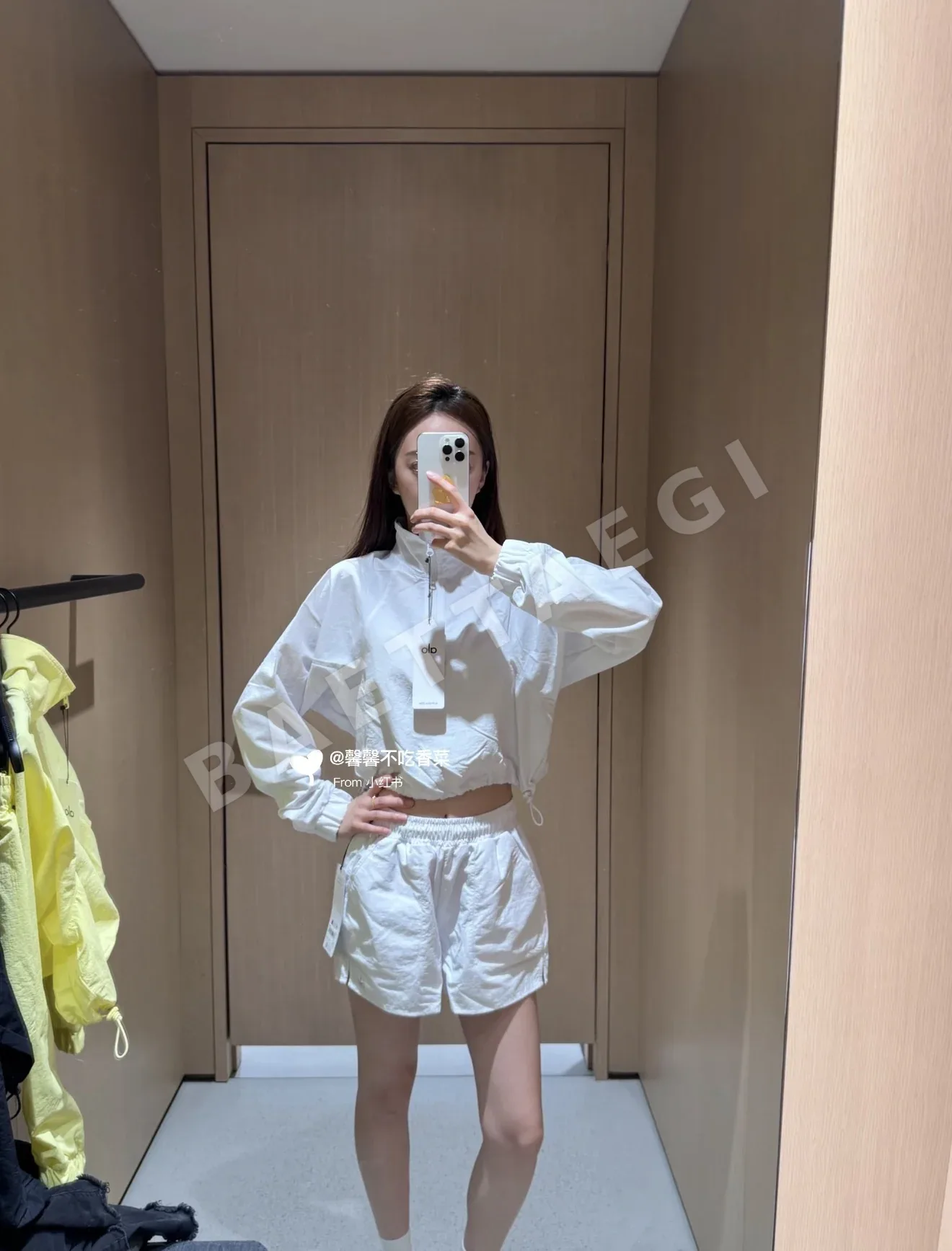 알로 써니 스포츠 지퍼 풀오버 & 반바지 세트 상세 이미지 8
