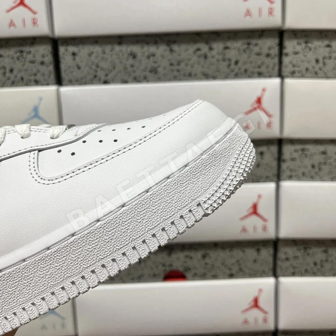 나이키 [GX] 에어 포스 1 로우 CU9225-102 201928 Nike Air Force 1 Low Supreme White Black 상세 이미지 6