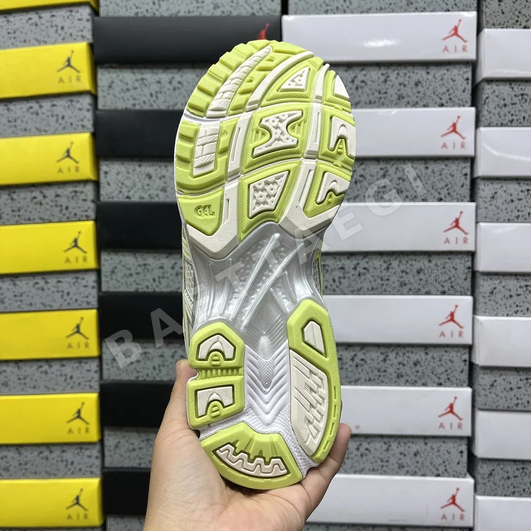 아식스 [LZ] 젤 카야노 14 1203A537-112 200608 Asics Gel-Kayano 14 Cream Pistachio 상세 이미지 4