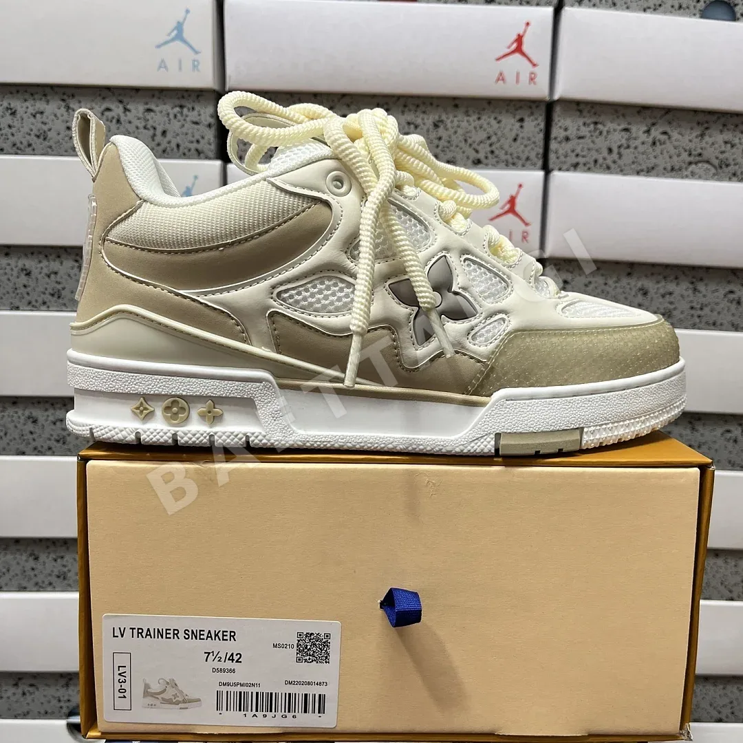 루이비통 [D1] V3 1 화이트 205855 Louis Vuitton V3-1