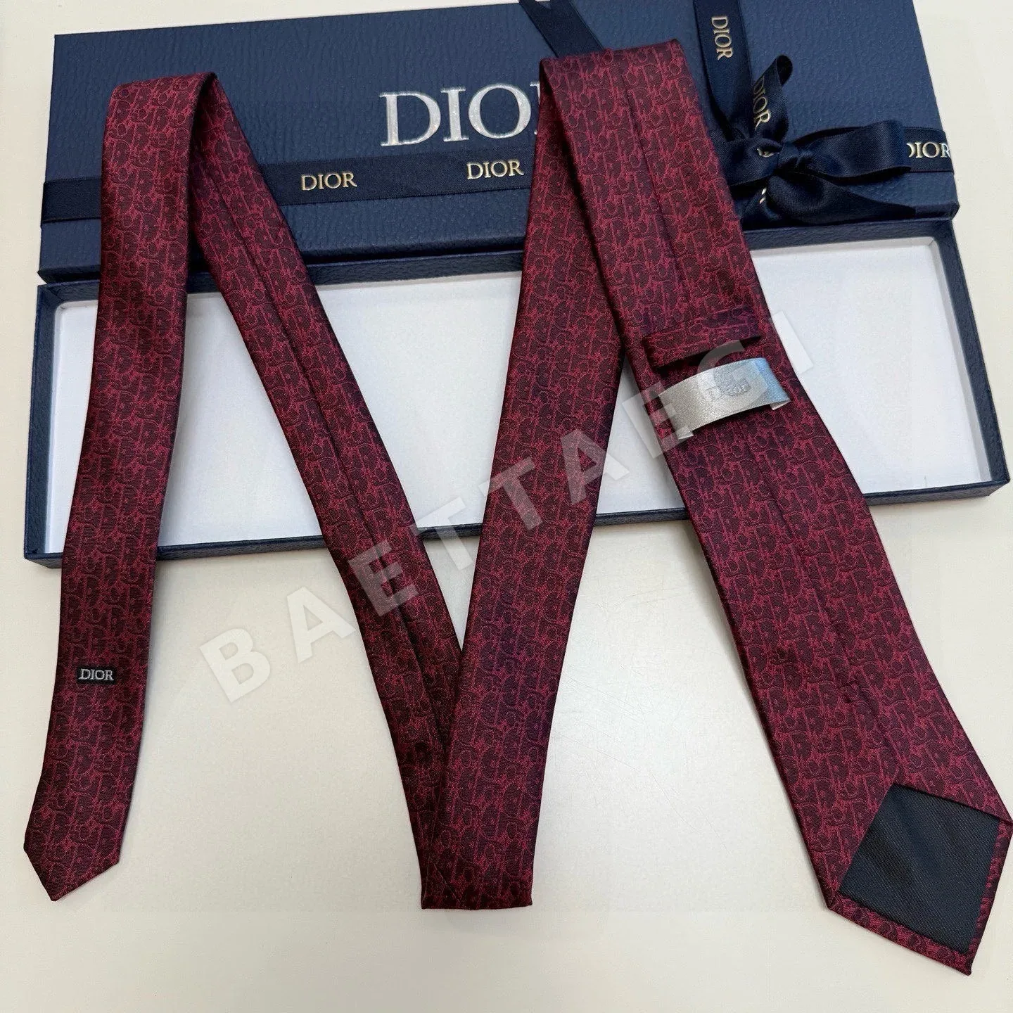 디올 톤온톤 로고 자카드 넥타이 상세 이미지 5
