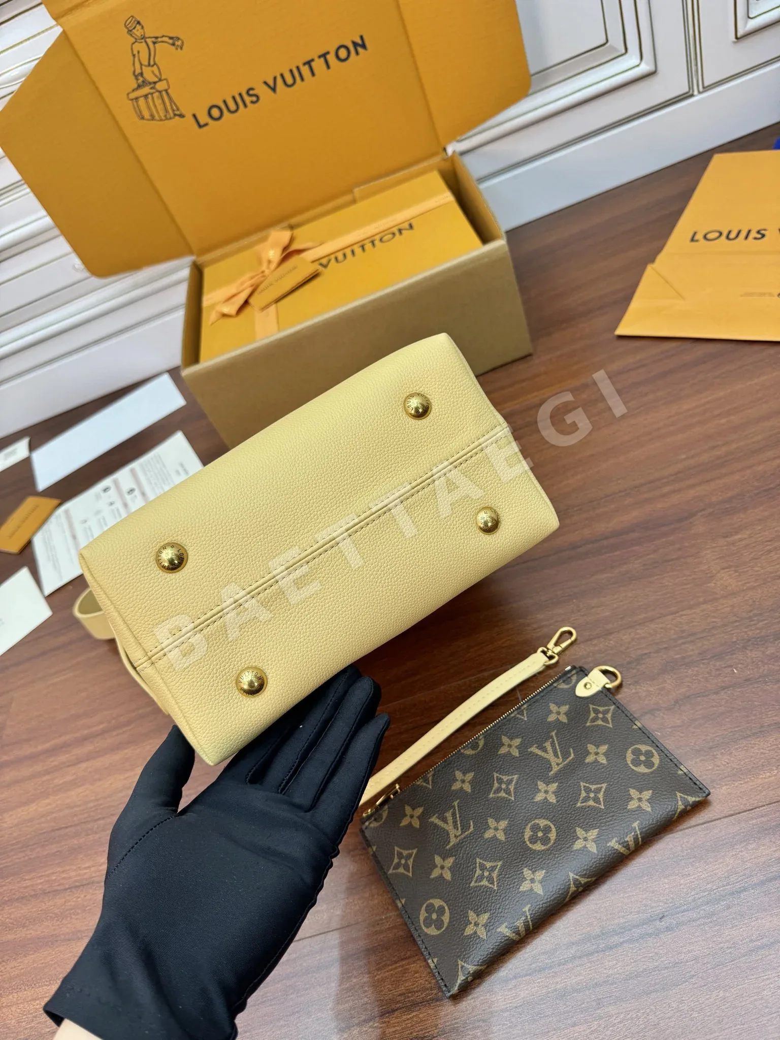 루이비통 M25353 가방 상세 이미지 5