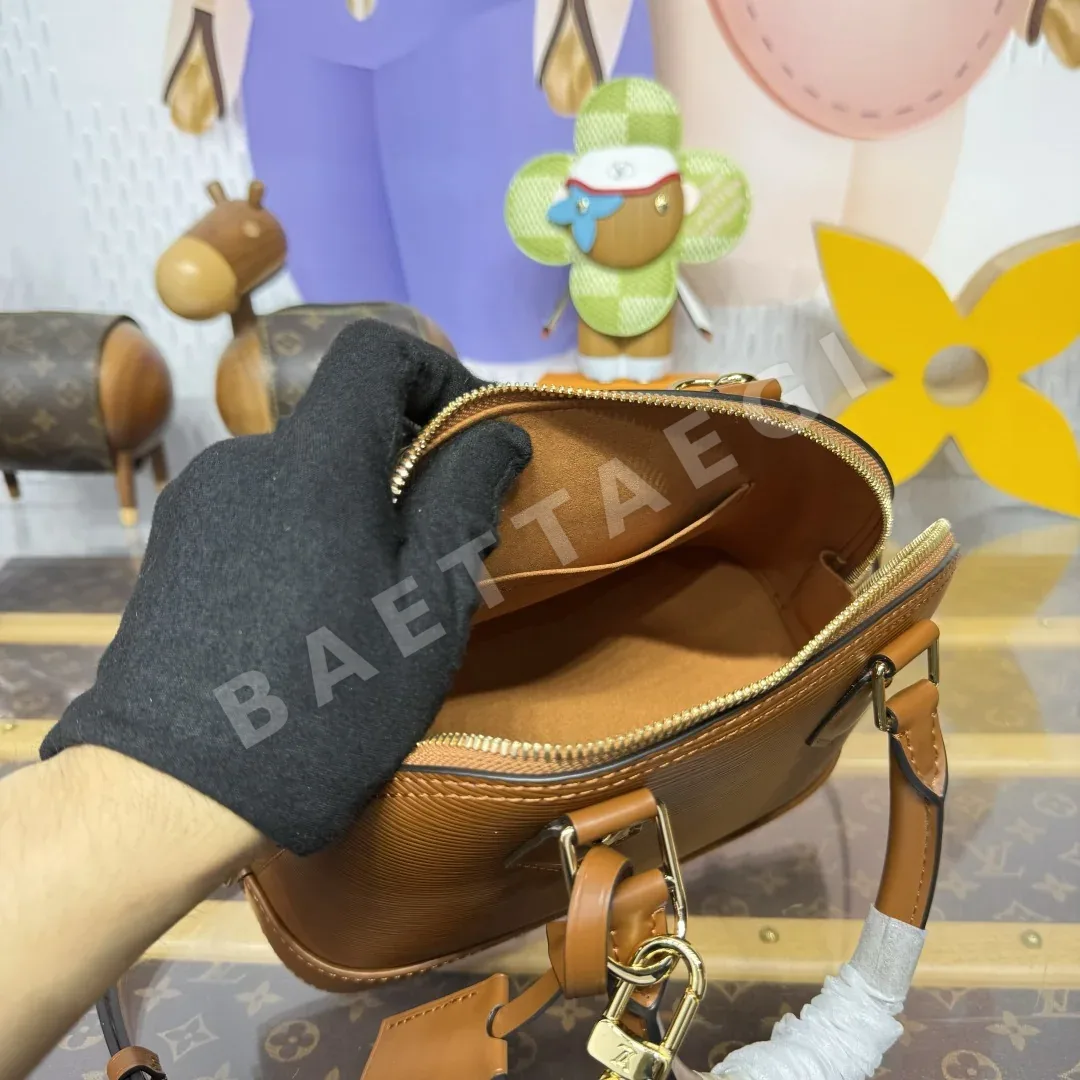 루이비통 알마BB 에피 가죽 핸드백 M25538 상세 이미지 9