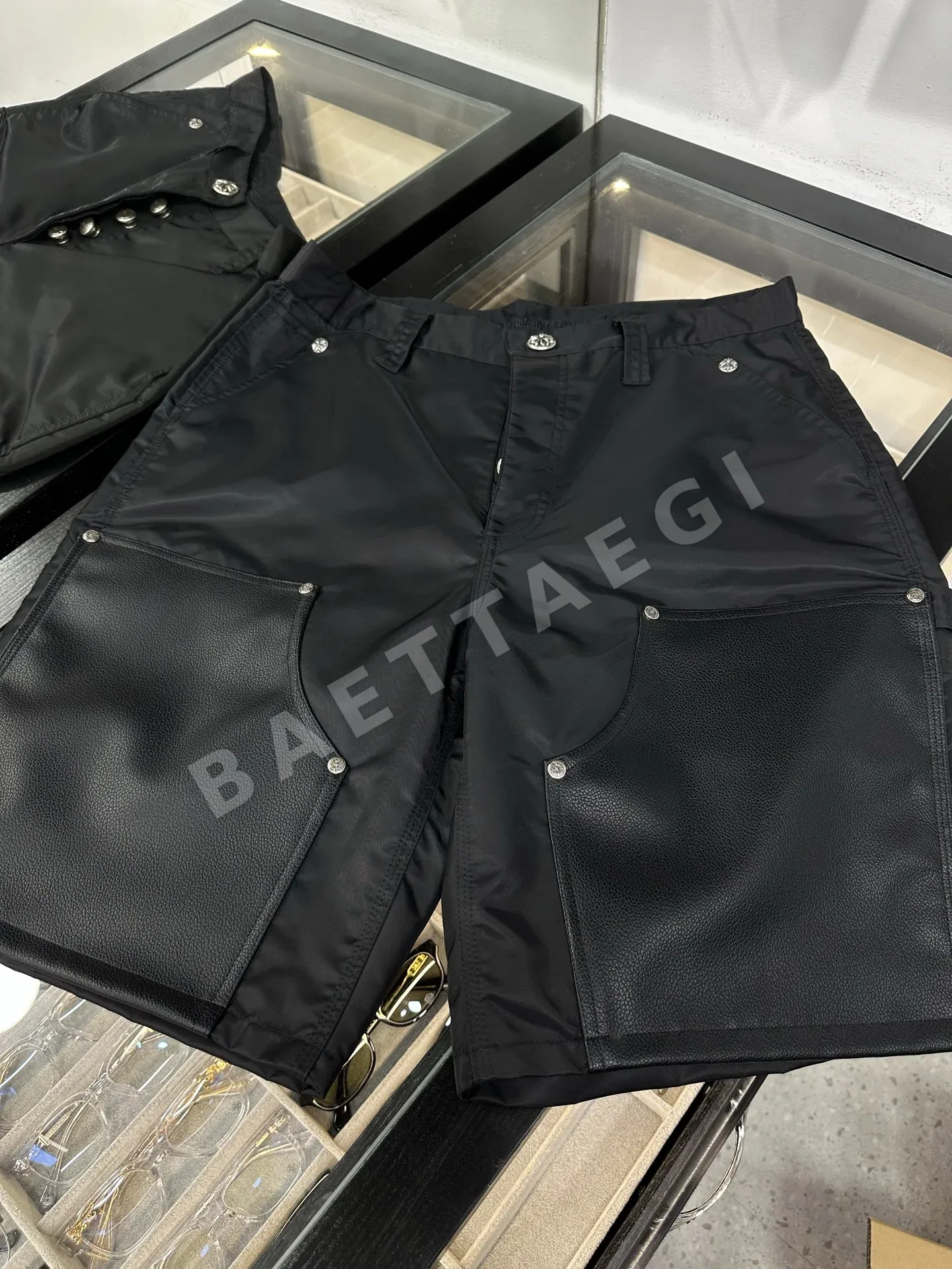 크롬하츠 나일론 가죽 패치 남성 반바지 83091
