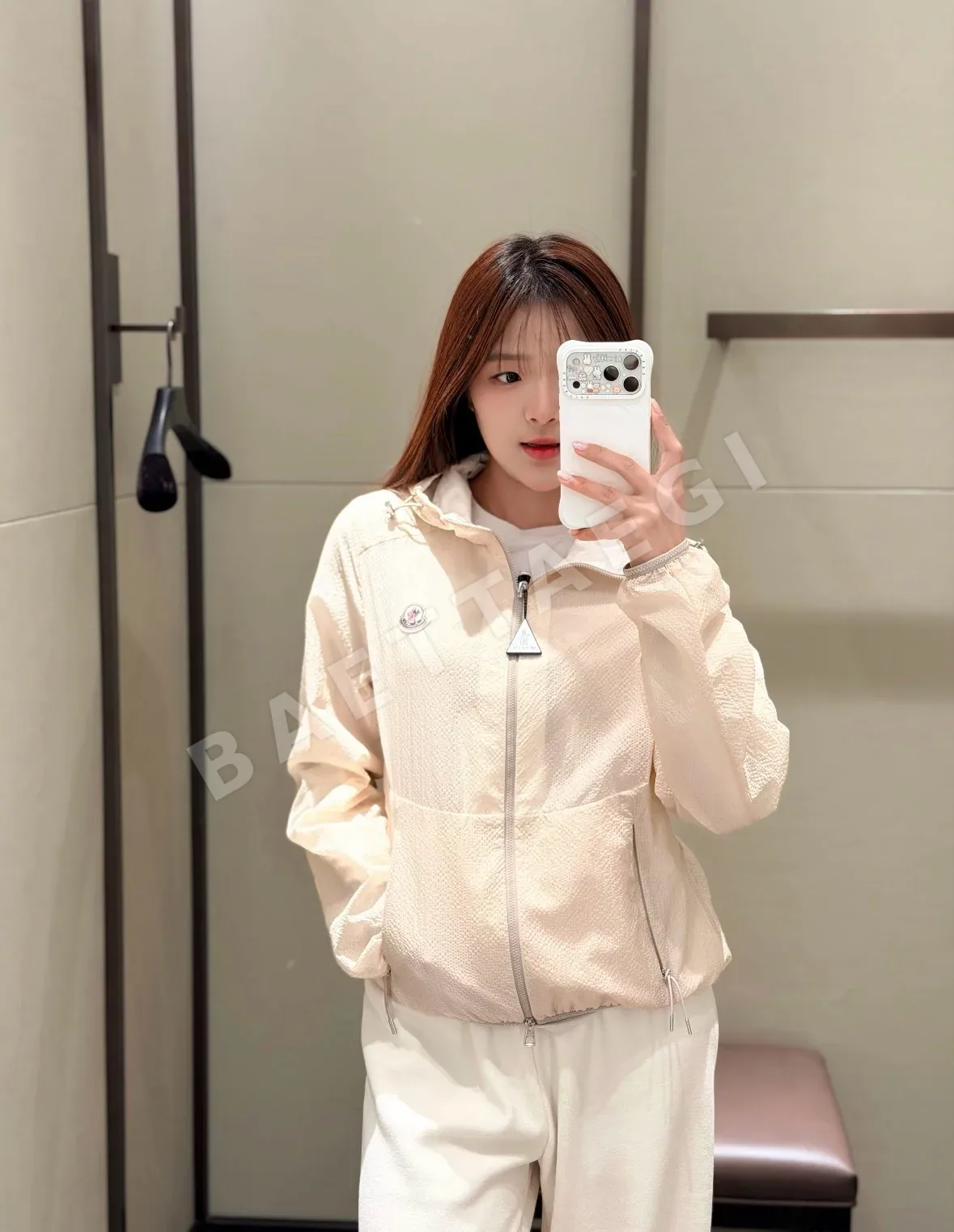 몽클레르 후드 크롭 자켓 여성용 상세 이미지 5