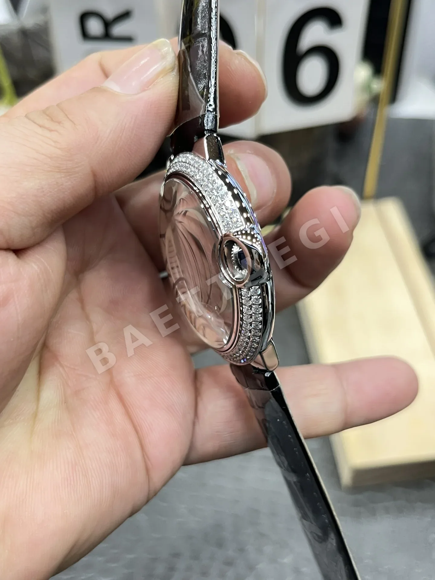 까르띠에 발롱블루 AF공장 2824 오토매틱 무브먼트 시걸 무브먼트 오토매틱 무브먼트 다이아 블루 가죽스트랩 레플리카 42588 Cartier 상세 이미지 6