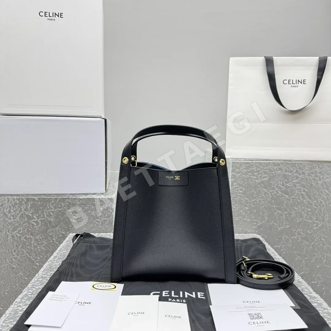 셀린느 모노그램 브라운 버킷백 상세 이미지 1