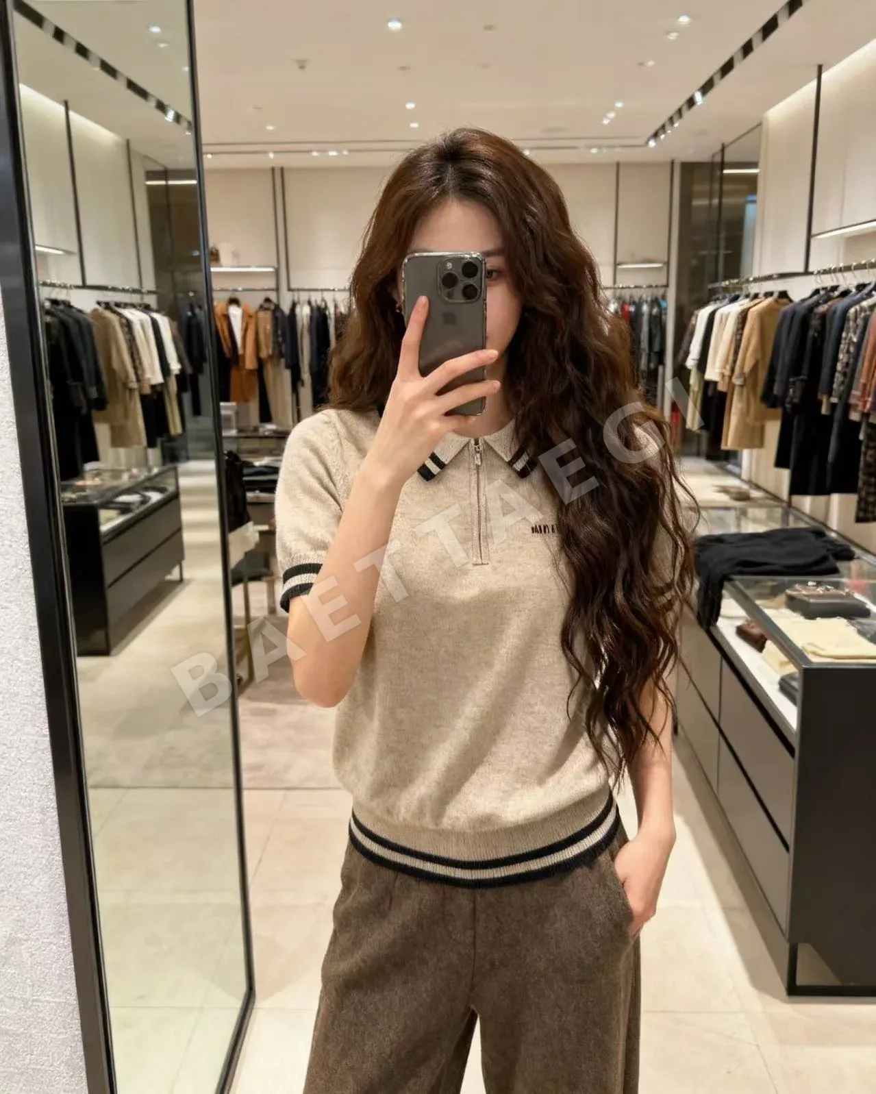 미우미우 여성 반팔 52847