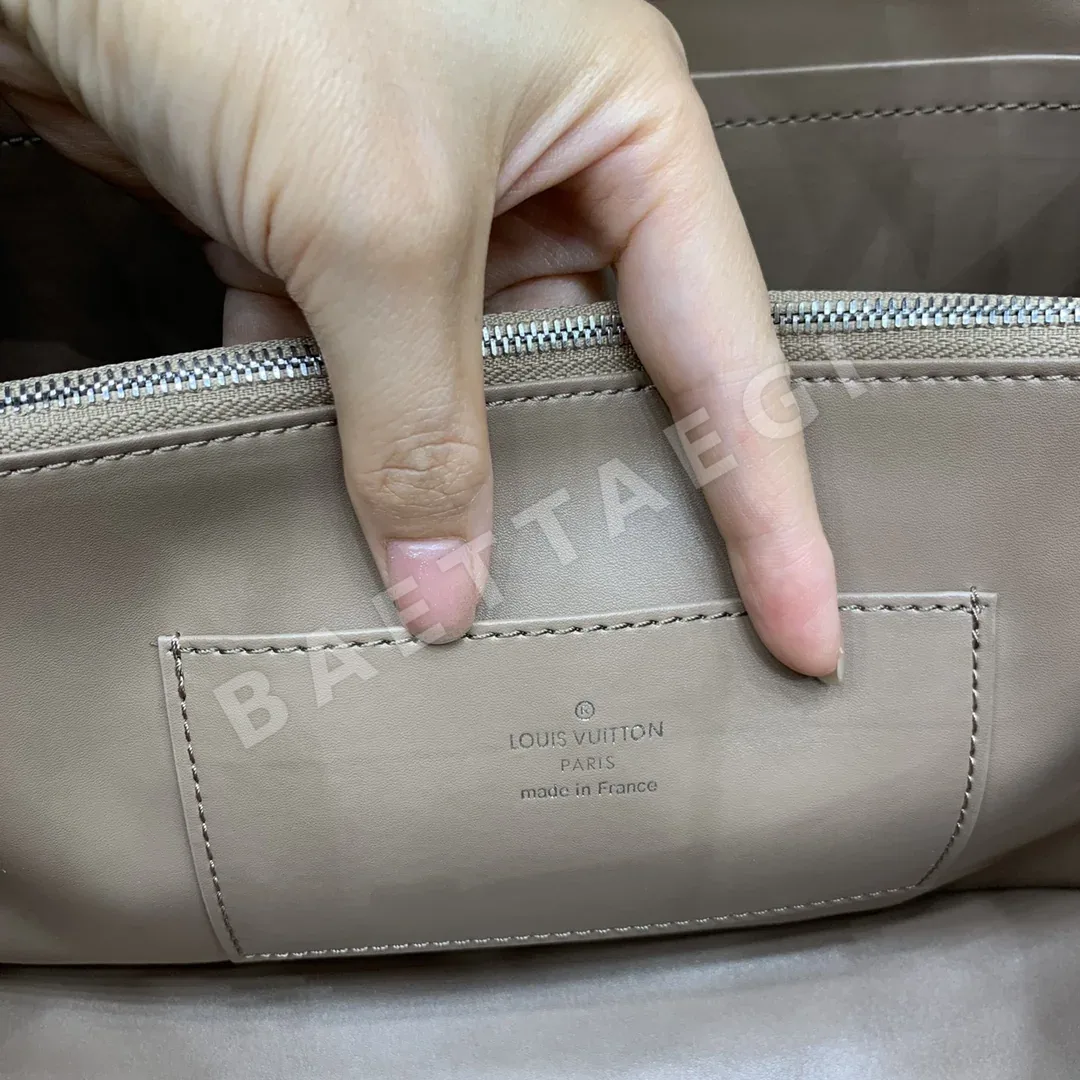 루이비통 카푸신 GM 캔버스 가방 M24619 상세 이미지 9