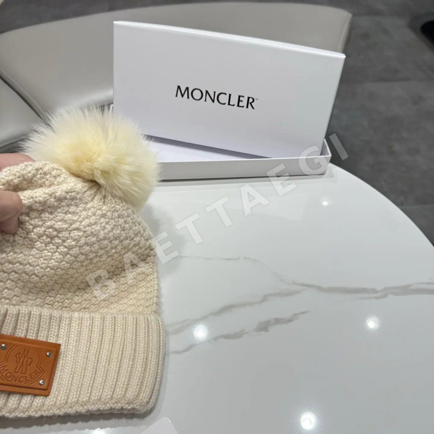 몽클레르 폼폼 울 모자 상세 이미지 6