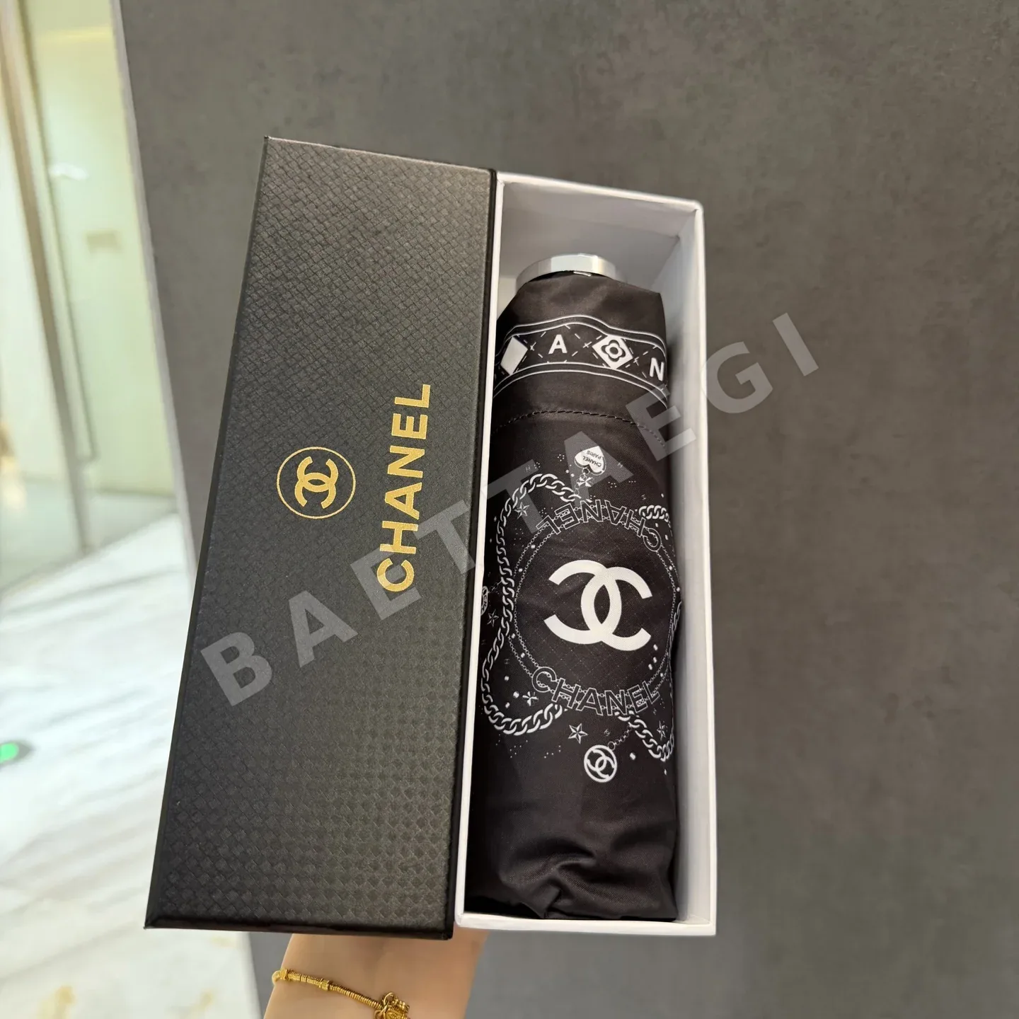 샤넬 5단 우산 85412