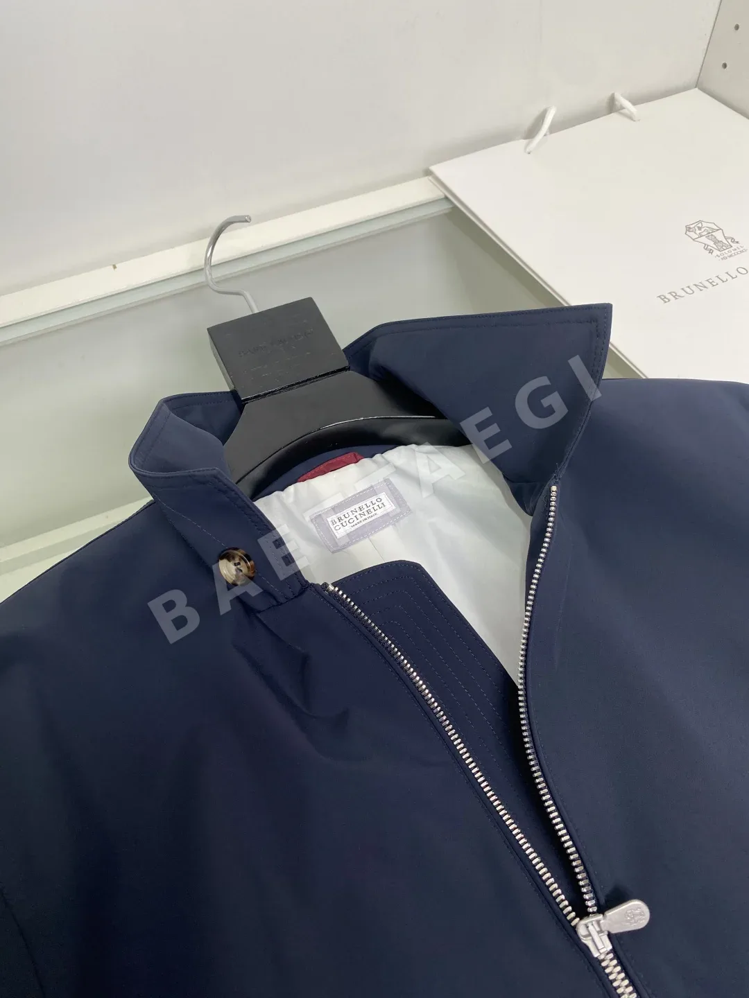 브루넬로쿠치넬리 네이비 베이지 더블 카라 남성 자켓 상세 이미지 5