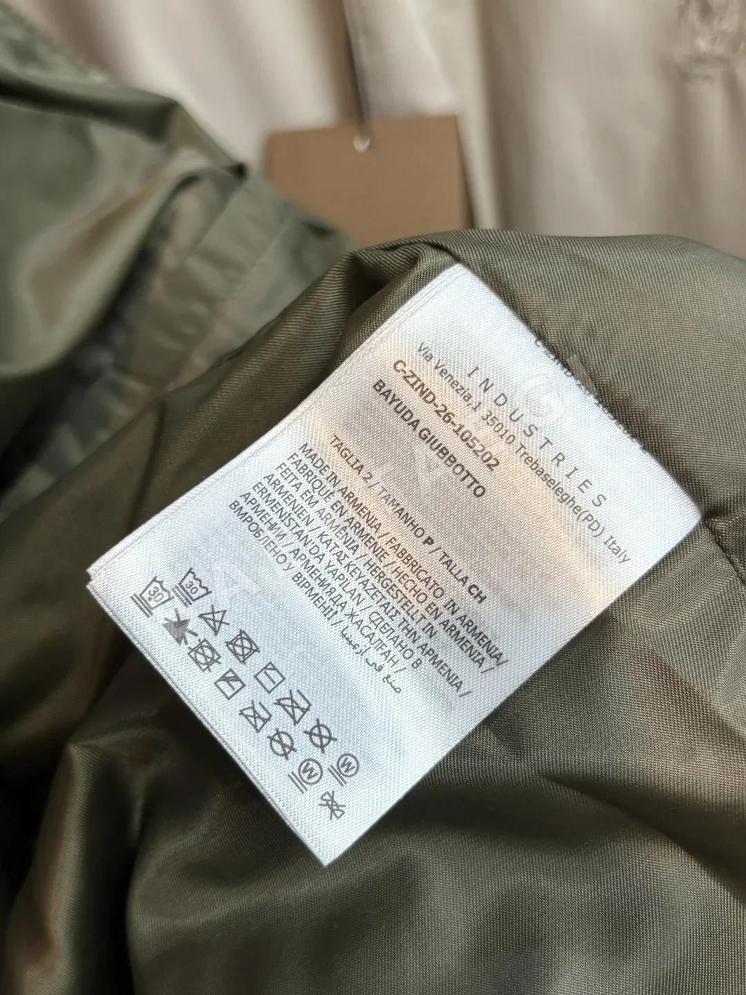 몽클레르 남성 경량 퀼팅 후드 자켓 상세 이미지 9
