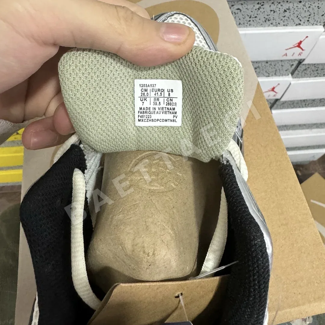 아식스 [LZ] 젤 카야노 14 1203A537-200 200602 Asics Gel-Kayano 14 Birch Pure Silver 상세 이미지 10