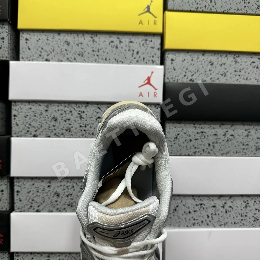 아식스 [LZ] 젤 카야노 14 1203A537-110 200565 Asics Gel-Kayano 14 White Graphite Grey 상세 이미지 3