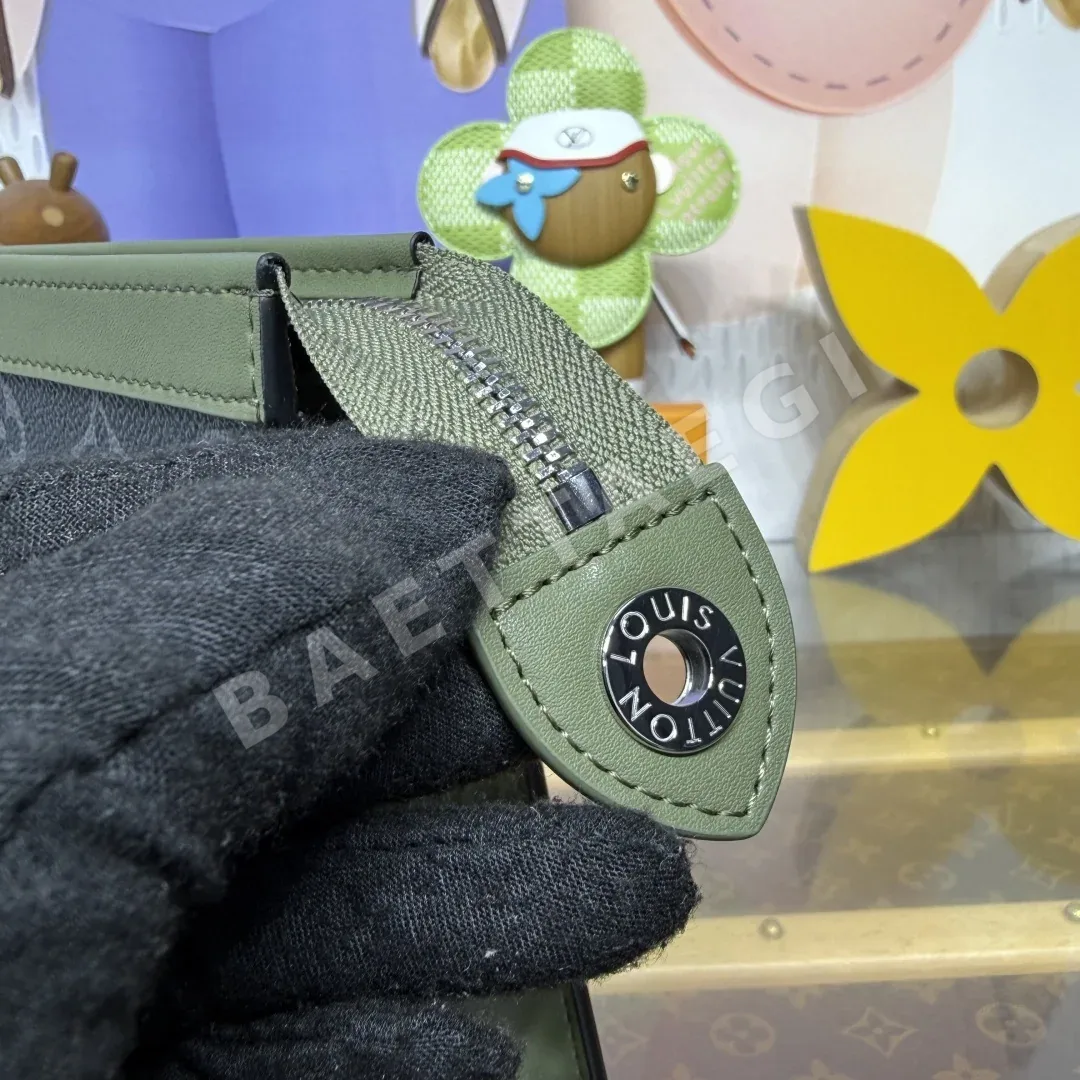 루이비통 모노그램 에클립스 포셰트 클러치 M28841 상세 이미지 7