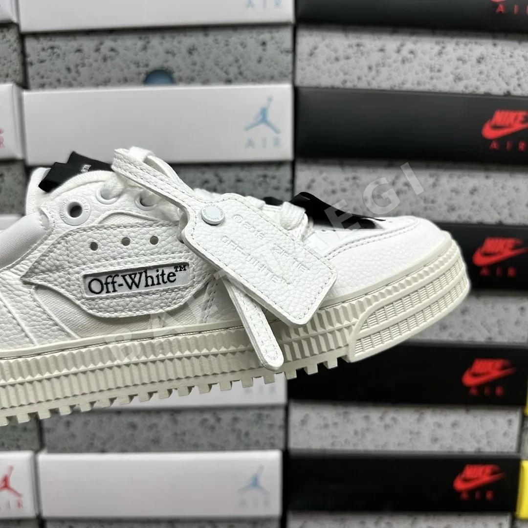 오프화이트 3.0 오프 코트 로우 202498 Off White 3.0 Off Court Low White Black 상세 이미지 4