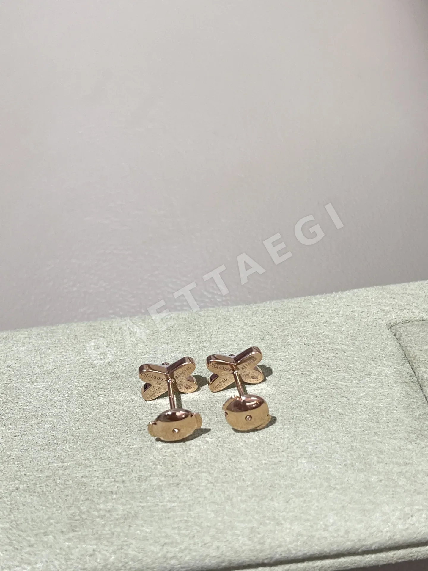 쇼메 화이트 셸 귀걸이 상세 이미지 4