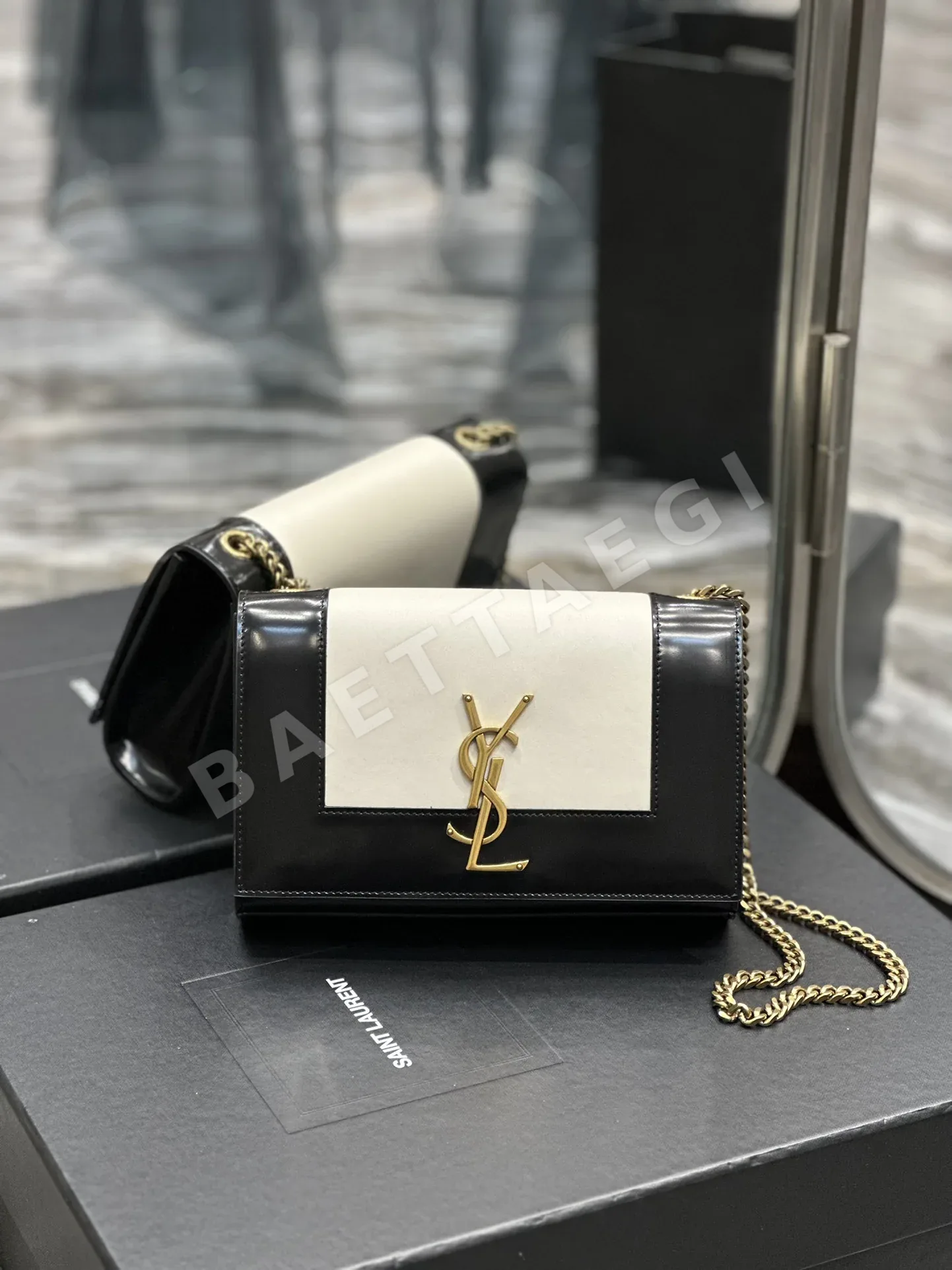 생로랑 KATE WOC 20 cm 가방 469390