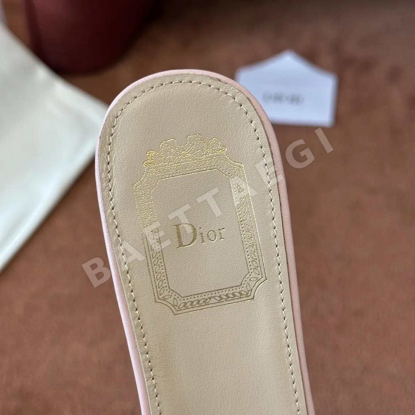 디올 로고 자수 캔버스 플랫 샌들 상세 이미지 4