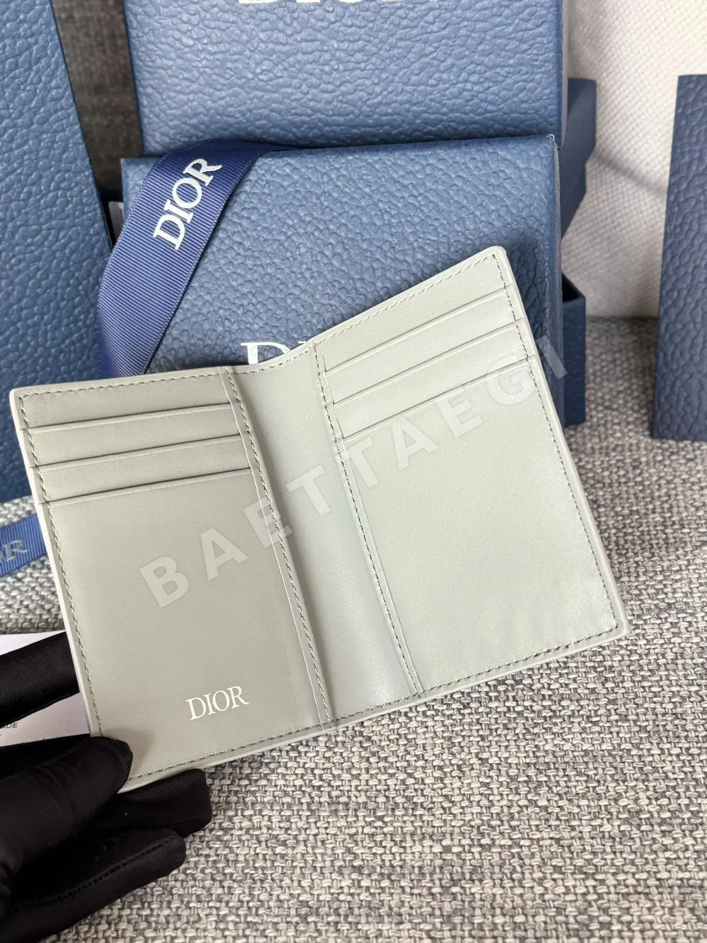 디올 CD 다이아몬드 패턴 캔버스 세로형 지갑 상세 이미지 6