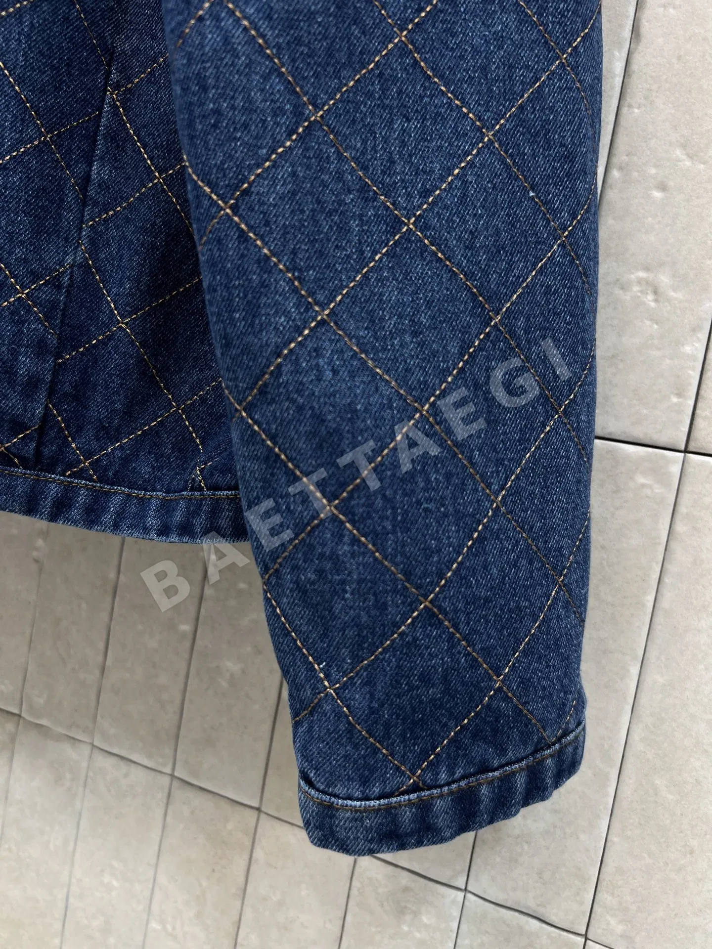 루이비통 다이아몬드 패턴 데님 여성 자켓 상세 이미지 5