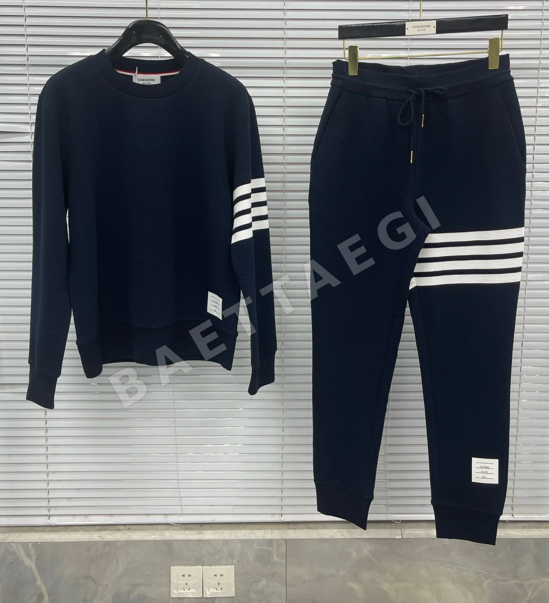 톰브라운 남성 바지 142844 Thom Browne Pants 상세 이미지 4