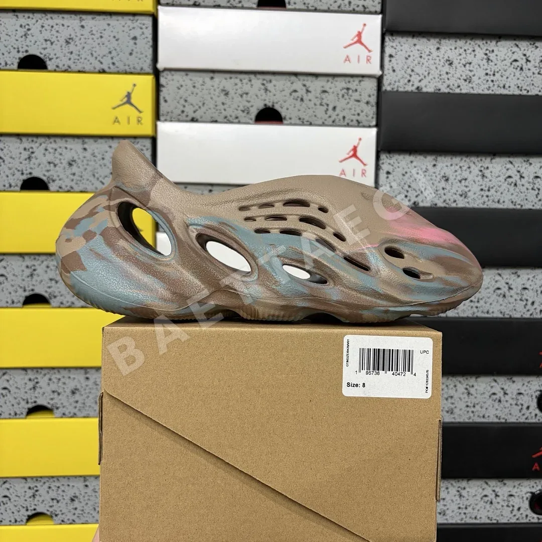 아디다스 [LW] 이지 폼 RNNR MX GY3969 200650 Adidas Yeezy Foam RNNR MX Sand Grey