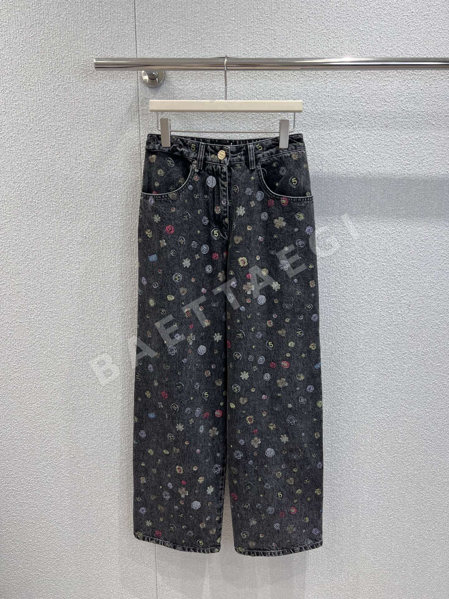 샤넬 메티에다르 그래피티 와이드 레그 데님 바지 199880