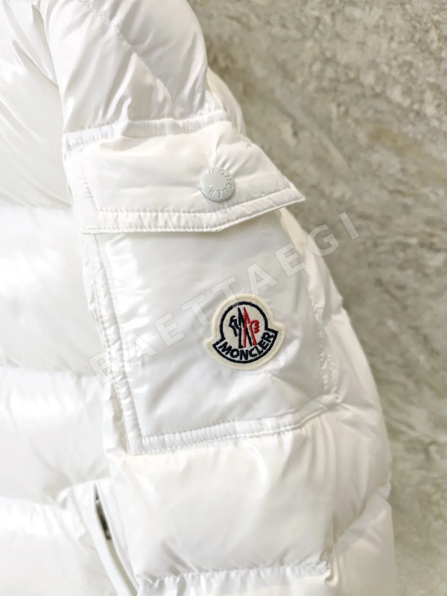 몽클레르 마야 후드 쇼트 다운 재킷(Moncler Maya Hooded Short Down Jacket) 상세 이미지 5